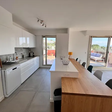 Apartment Rooftop